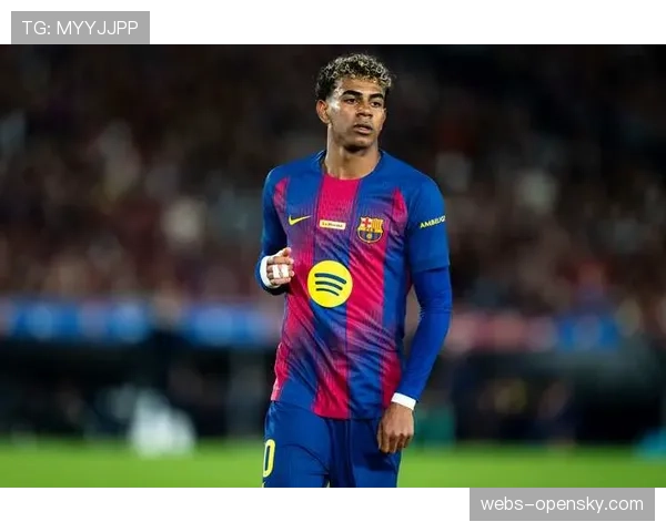 即时：奥萨苏纳球员进球后展示纪念T恤，声援患病儿童